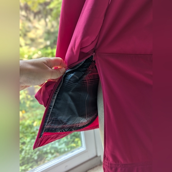 Waterproof Nike Golf Jacket with Pockets - Picture 5 of 12